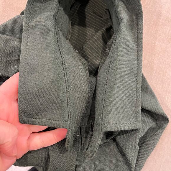 Lululemon Men's Short Sleeve Polo Activewear Performance Small Forest Green - Picture 5 of 6